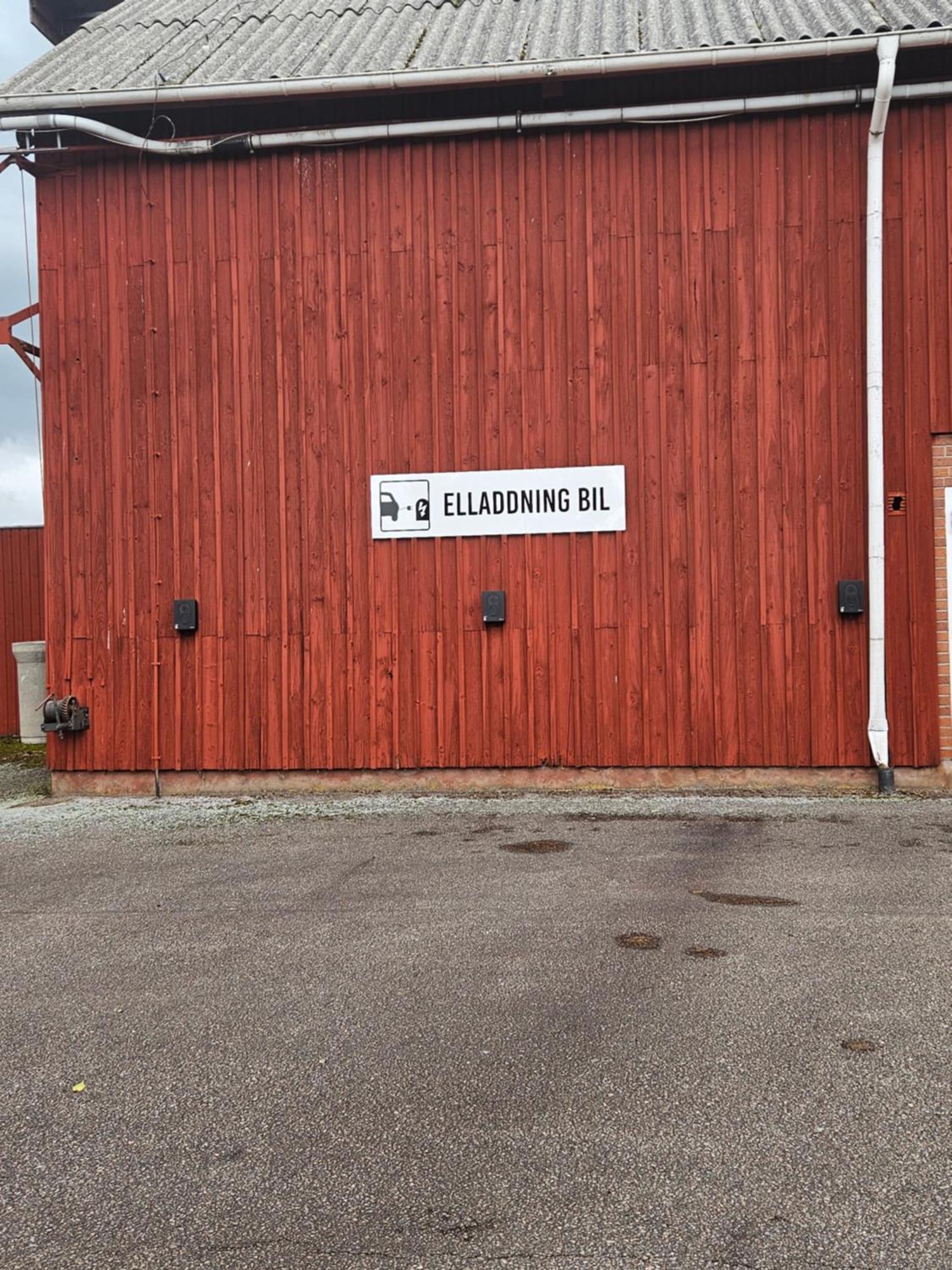 Oernsro Boende Och Staellplatser Skara Eksteriør billede